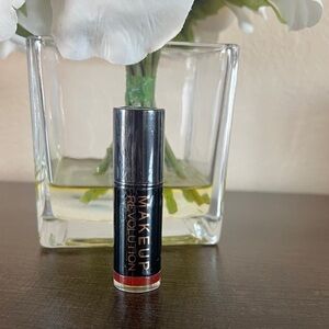 Makeup Revolution Lipstick Reckless